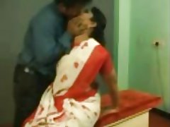 Indian tiya pagkakaroon ng sex sa lugar ng trabaho
